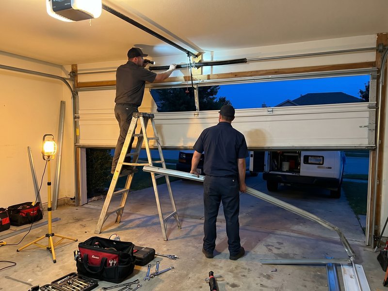 Emergency Garage Door Repair by Sea Oats of Port St. Joe